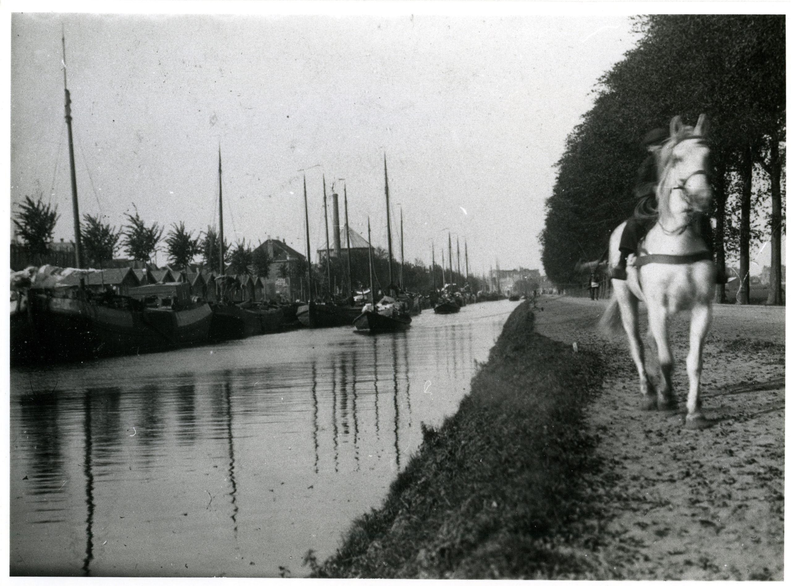 Scheepsjager. Kramer, P.B., Groninger Archieven, Beeldbank Groningen